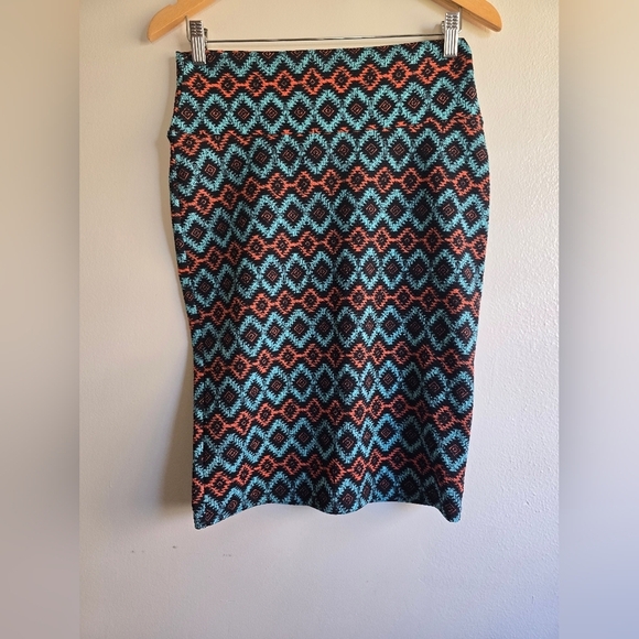 Lularoe, Cassie Skirt , Geo Print, Size Small - Picture 2 of 7